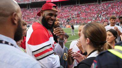 Notre Dame-Ohio State showdown brings out LeBron James, Zeke Elliott and other stars