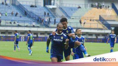 Hasil Liga 1: Persib Bandung Terkam RANS Nusantara FC 2-1