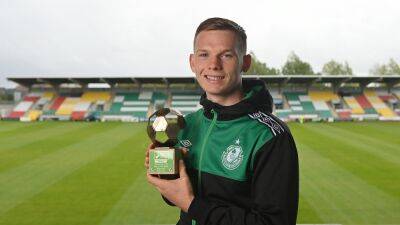 Andy Lyons - Shamrock Rovers - Rory Gaffney - Andy Lyons named SSE Airtricity League Player of the Month for August - rte.ie - Ireland