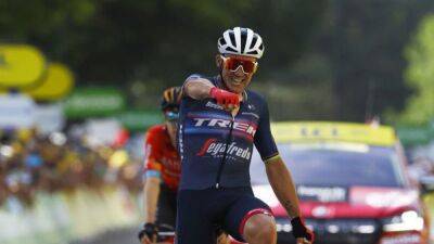 Roglic suffers crash as Pedersen wins Vuelta 16th stage