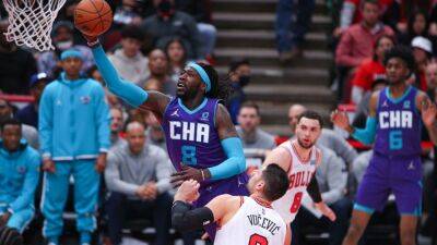 Philadelphia 76ers add Montrezl Harrell on 2-year, $5.2 million deal, sources say