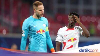 Momen Blunder Konyol Kiper Leipzig, Berujung Gol di Liga Champions