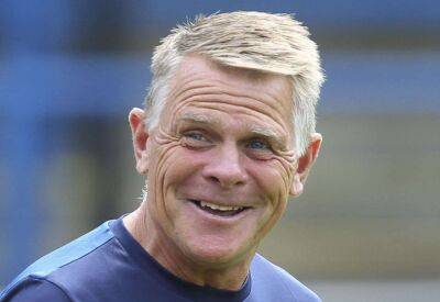 Dover Athletic manager Andy Hessenthaler calls players in for extra training after loss at Eastbourne Borough