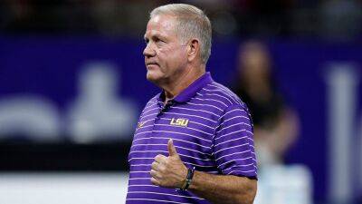 LSU's Brian Kelly calls out tardy media, reporter fires back