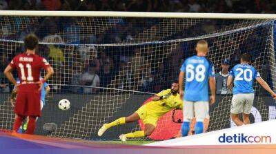 Babak I Selesai, Napoli Ungguli Liverpool 3-0!