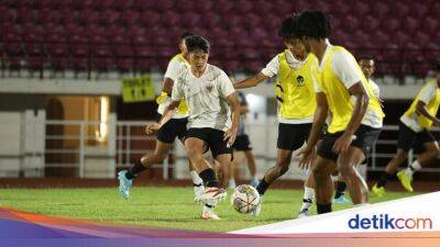 30 Pemain Timnas U-19 Langsung Geber Latihan di Surabaya