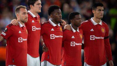 Manchester United pay tribute to Queen in Europa League match with Real Sociedad