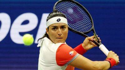 Iga Swiatek - Caroline Garcia - Joyful Jabeur trounces Garcia to reach US Open final - channelnewsasia.com - Usa - Tunisia - New York