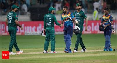 Mohammad Rizwan - Wanindu Hasaranga helps Sri Lanka down Pakistan in Asia Cup final dress rehearsal - timesofindia.indiatimes.com - Dubai - Sri Lanka - Pakistan