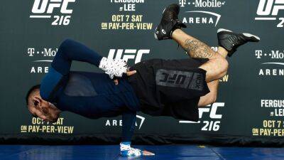 Nate Diaz - Tony Ferguson - UFC 279: Tractor tires and sledgehammers: A look at Tony Ferguson's wild workouts - espn.com -  Las Vegas