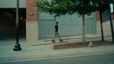 'Moonwalkers': These strap-on shoes can make you walk three times faster - euronews.com - Usa