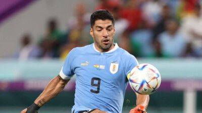 Uruguay's Suarez joins Brazilian club Gremio