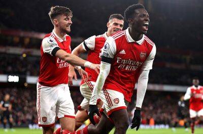 Nketiah double sends Arsenal into FA Cup clash with Man City