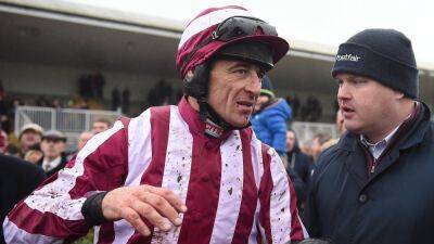 Davy Russell rides to the rescue for Gordon Elliott after Jack Kennedy leg break