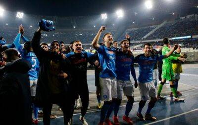 Rampant Napoli crush Juventus to move 10 points clear