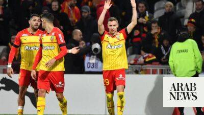 Lens perfect 10 at home, Marseille win 6th straight game