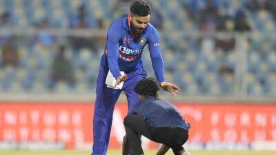 Kohli, Siraj help set ODI record as India smash Sri Lanka
