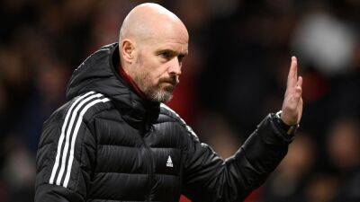 Ten Hag rues 'lucky moment' & eyes victory at Arsenal