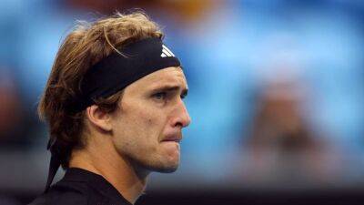 Bird takes aim at Zverev on messy day for German