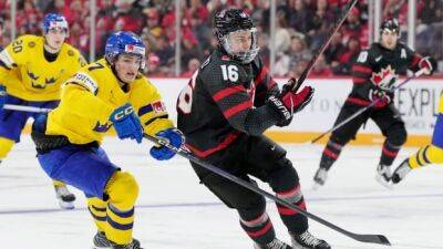 All eyes on Canada's Bedard in quarterfinal matchup against Slovakia at men's world juniors
