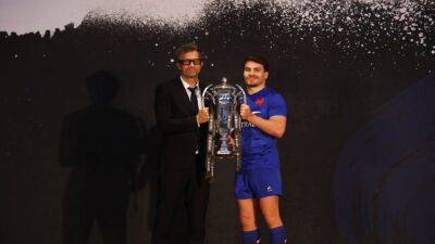 France hope for injury reprieve in Six Nations title defence