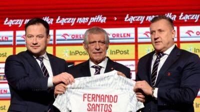 Cristiano Ronaldo - Fernando Santos - Czeslaw Michniewicz - Santos handed Poland job based on success with Portugal, says FA - channelnewsasia.com - Qatar - Portugal - Mexico -  Athens - Poland -  Santos - Greece -  Warsaw