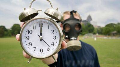 'Doomsday Clock' ticks ever closer to midnight as Ukraine war raises risk of 'nuclear catastrophe' - euronews.com - Russia - Ukraine -  Chicago