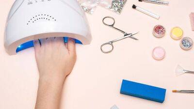 Study finds UV nail dryers used in gel manicures can damage DNA and cause mutations in human cells - euronews.com - Poland - state California - county San Diego