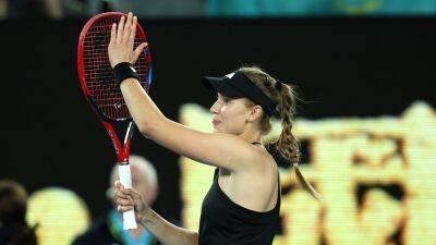 Elena Rybakina powers into Australian Open final