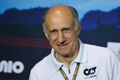 Red Bull heading to New York for fashion show, not Ford announcement - Franz Tost