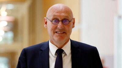 Laporte resigns as French federation president