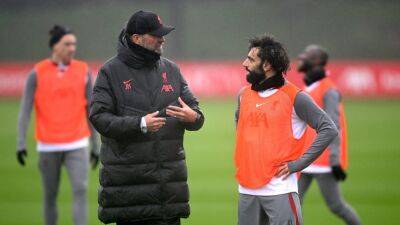 Jurgen Klopp: Mohamed Salah 'suffering' in Liverpool's new-look front three