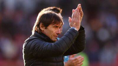 Conte insists he is happy at Tottenham despite gripes