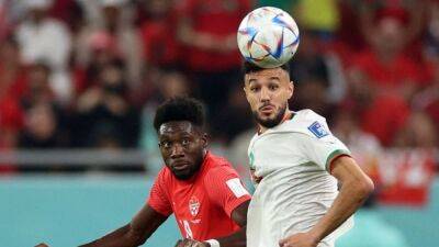 Bayern's Mazraoui sidelined due to heart complications after COVID-19