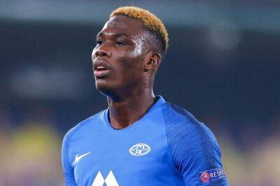 Ivory Coast forward Fofana completes Chelsea move