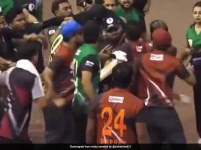 Royal Rumble - Watch: WWE-Like Fight Breaks Out In Celebrity Cricket Match, 6 Reportedly Hospitalised - sports.ndtv.com - India - Sri Lanka - Bangladesh