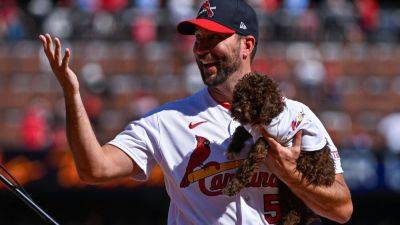 Albert Pujols - Tony La-Russa - Cardinals' Adam Wainwright given family dog on retirement day - ESPN - espn.com - county St. Louis