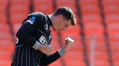 NZ's Santner relishing 'aggressive' role at World Cup - channelnewsasia.com - Netherlands - Australia - New Zealand - India - Afghanistan - Bangladesh - county Mitchell