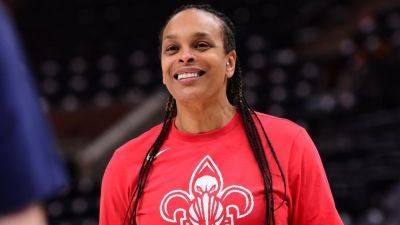 Source - Teresa Weatherspoon finalizing deal to coach Sky - ESPN