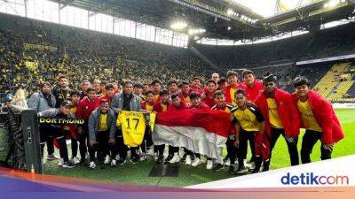 Dortmund Unggah Kedatangan Timnas Indonesia U-17 di Signal Iduna Park