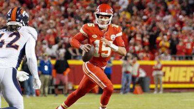 Patrick Mahomes leads Chiefs to 16th straight win over Broncos - ESPN