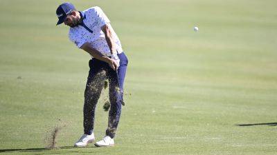 Tarren goes low to get right into the mix in Las Vegas