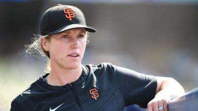 Sources - Giants' Alyssa Nakken first woman to interview for managerial job - ESPN
