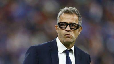 France coach Galthie has no regrets, Dupont slams referee