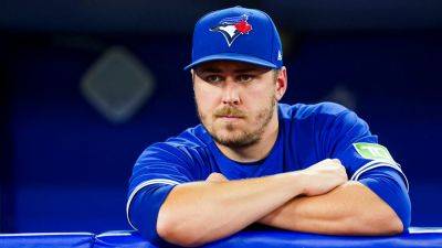 Blue Jays' Erik Swanson defends hunting with young son: 'I am teaching him a very important life lesson'