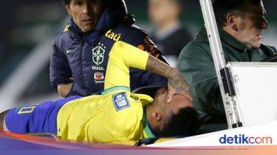 Tangis Neymar Kesakitan di Tengah Lapangan - sport.detik.com - Brazil - Uruguay