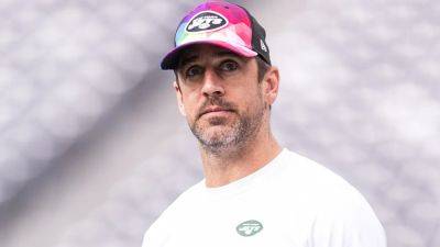 Aaron Rodgers takes swipe at Anthony Fauci as he talks Achilles injury rehab