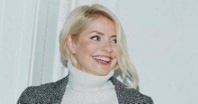 Holly Willoughby's 'cosy' £29 Marks and Spencer jumper 'goes with everything' in winter wardrobes