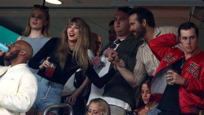 Travis Kelce - Ryan Reynolds - Taylor Swift attends Chiefs-Jets with Blake Lively, Ryan Reynolds - ESPN - espn.com - New York