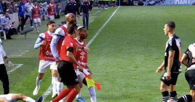 Alfredo Morelos - Alfredo Morelos in Santos rage as former Rangers star reaches boiling point during triple red card rammy - dailyrecord.co.uk - Scotland - Colombia